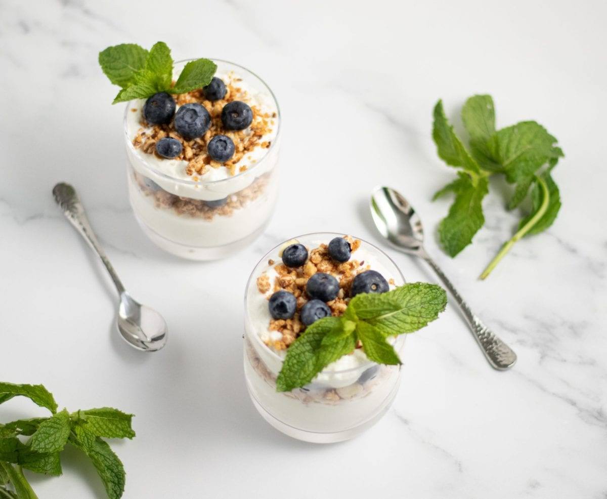 blueberry and granola yogurt parfait meal prep and macro countng