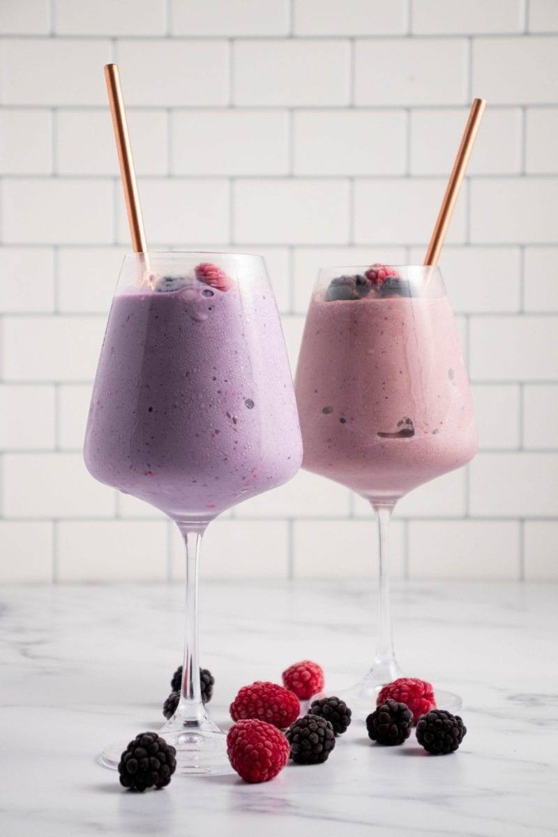 Berry Milk Shake - A Dash of Macros