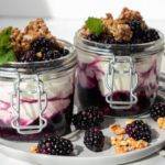 Blackberry Granola Yogurt Parfait