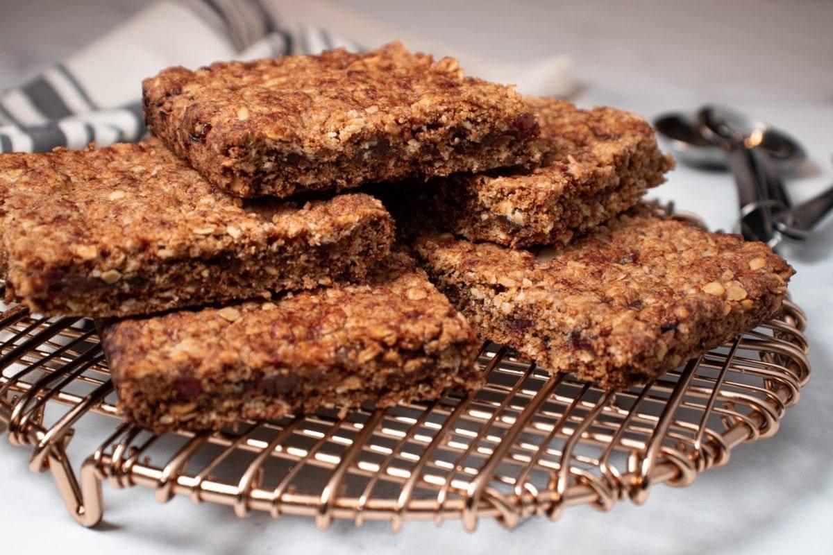 Oat and Date Bars